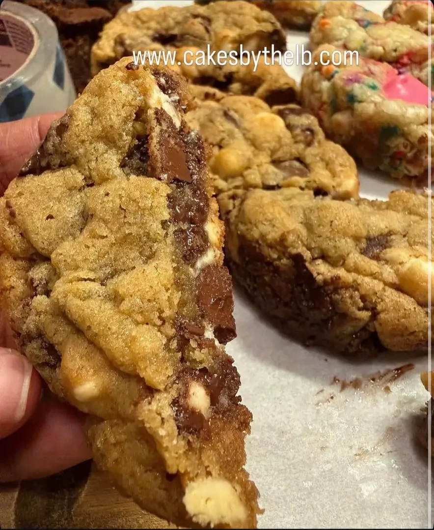 Chocolate chip cookie close-up from Cakesbythelb