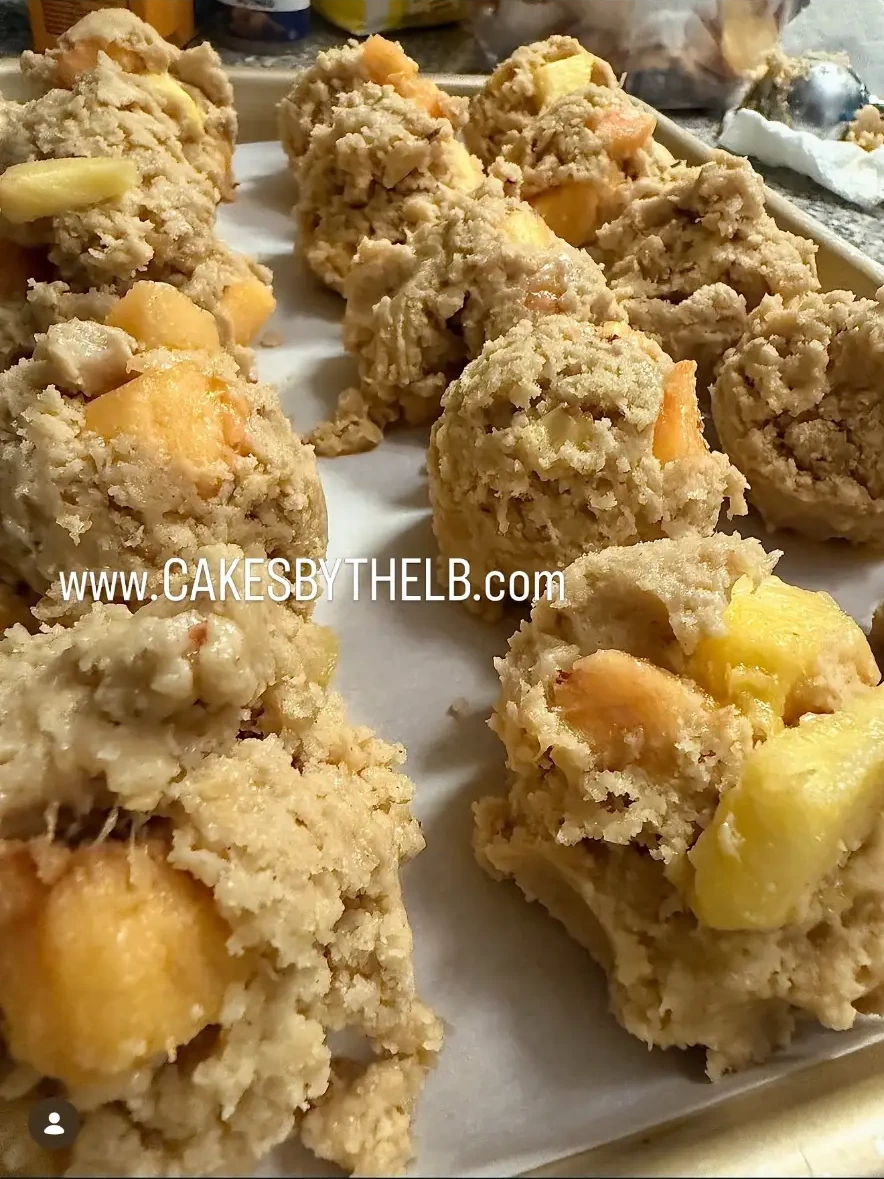 Peach cobbler cookie dough from Cakesbythelb